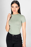 Playera crop básica cuello alto